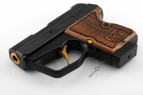 05. Травматический пистолет «SAFARI MINI» (САФАРИ МИНИ) . Позолота и орех. 05. Травматический пистолет «SAFARI MINI» (САФАРИ МИНИ) . Позолота и орех.