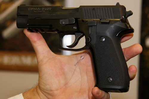 06. Травматический пистолет «ЕРМА P22Т» 