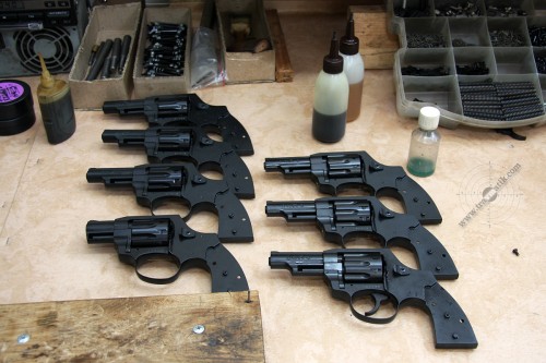 08. Револьверы под патрон Флобера перед окончательной сборкой.