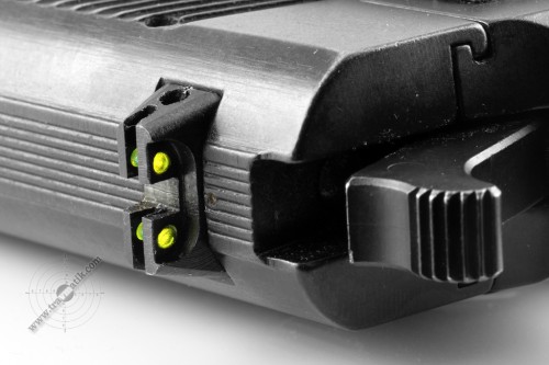 01. Целик с оптоволоконными стержнями для пистолетов «Форт» и «Хорхе».