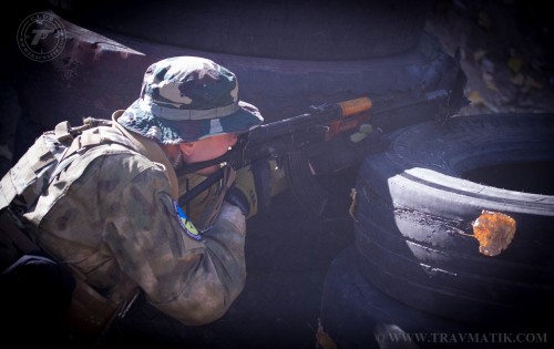 38. Автомат Калашникова со стандарными прицельными приспособлениями.